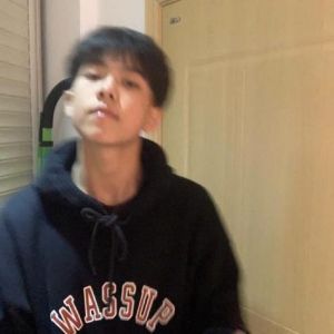 帅气男生看不出是网图_20张真实帅小伙照，酷炫头像背景屏保优选