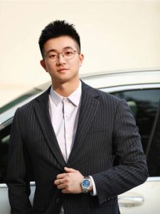 正装男照片 半身_商务正装男半身照，专业形象，简历网站佳选