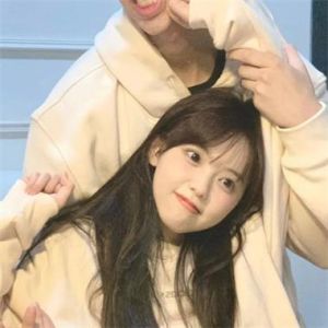 俏皮情侣头像一男一女_情侣头像超甜！男女款都有，吸睛又温馨，你选哪个？