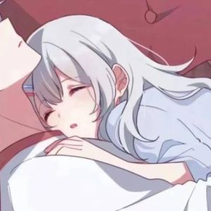 男生趴在女生身上的情侣头像_男生女生亲密拥抱，甜蜜心动！