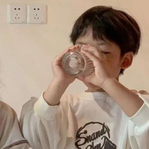 小孩情头一对一左一右_情侣专属可爱小孩情头，甜腻默契手机电脑必备！