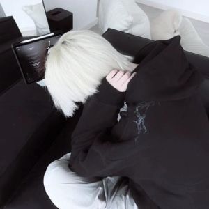 白毛男头真人ins_白毛男头照，潮又神秘！