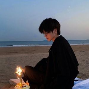 微信头像文艺男_微信头像显品位？聊聊你的头像故事！