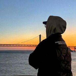 男生头像自由潇洒_高级ins风，硬朗或柔和色彩？