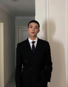 男主寸头痞帅_这哥们儿痞帅，魅力十足！你心中的痞帅偶像是谁？