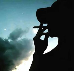 黑色头像男霸气_酷炫个性男头像，吸睛有气势，适合社交游戏？