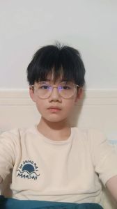 12岁男学生阳光帅气_阳光帅气男孩，纯真活力最吸引人！你觉得什么样的男孩最帅？