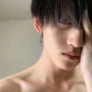 魅力男生头像_成熟稳重男生头像，质感高级又简洁，展现成熟范儿