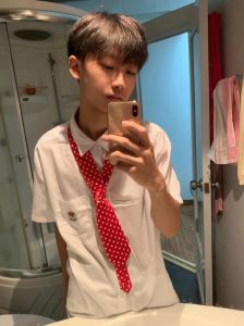 16岁帅哥照片_16岁帅哥照，青春活力头像壁纸精选