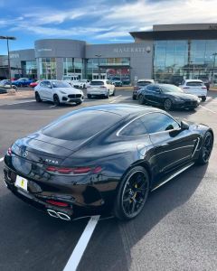 西装暴徒车_低调有型显身份，这车代步又提气！