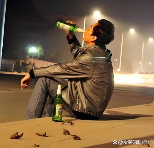 男人失落心情图片_看到心烦图，你是找朋友还是自己扛？