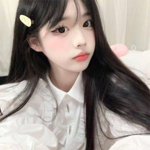 十八岁美女照片头像_十八岁美女头像，时尚社交优选，隐私场合慎用