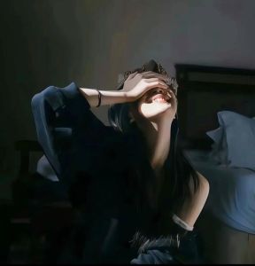 2025伤感女生头像_优雅耐看，彰显心境！