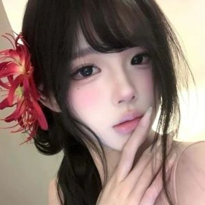 “权威”混的人头像女_霸气头像，彰显气场，适合职场领导或团队头头，快来评论区分享你的看法！