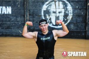 斯巴达勇士赛，肌肉男挥洒汗水，力量与魅力四射！