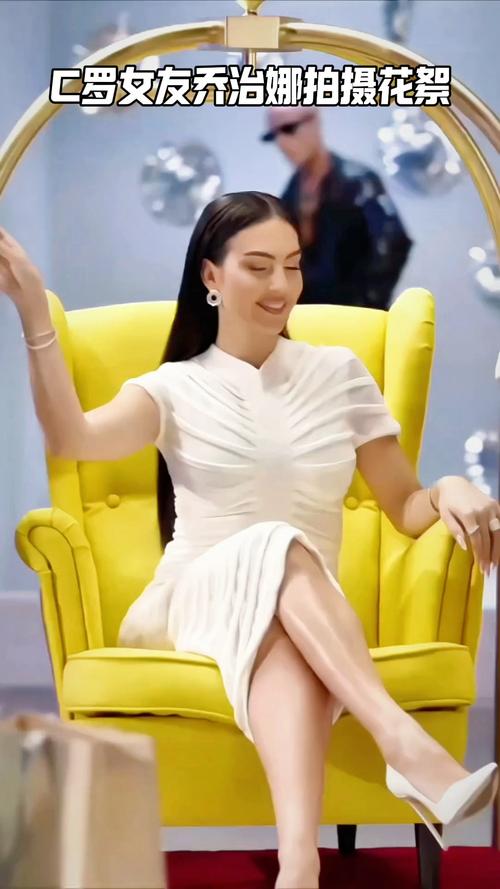c罗的老婆图片大全_揭秘他的五位子女，哪个老婆最爱你？