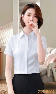 白色衬衫图片女生_白色衬衫穿搭，干净利落显精神！