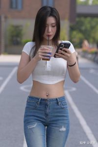 女生肚子照片真实_真实女生肚子照片，展现健康身材美！